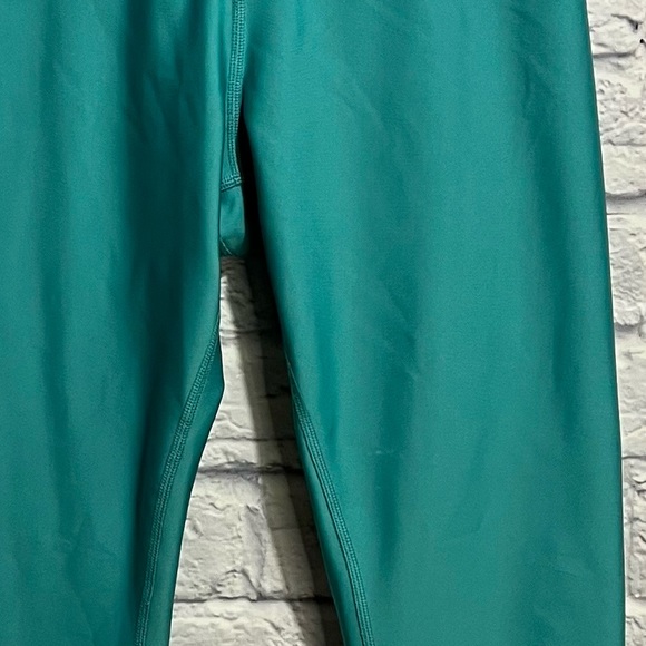 ALO Yoga Airlift 7/8 Leggings Medium - Picture 7 of 9